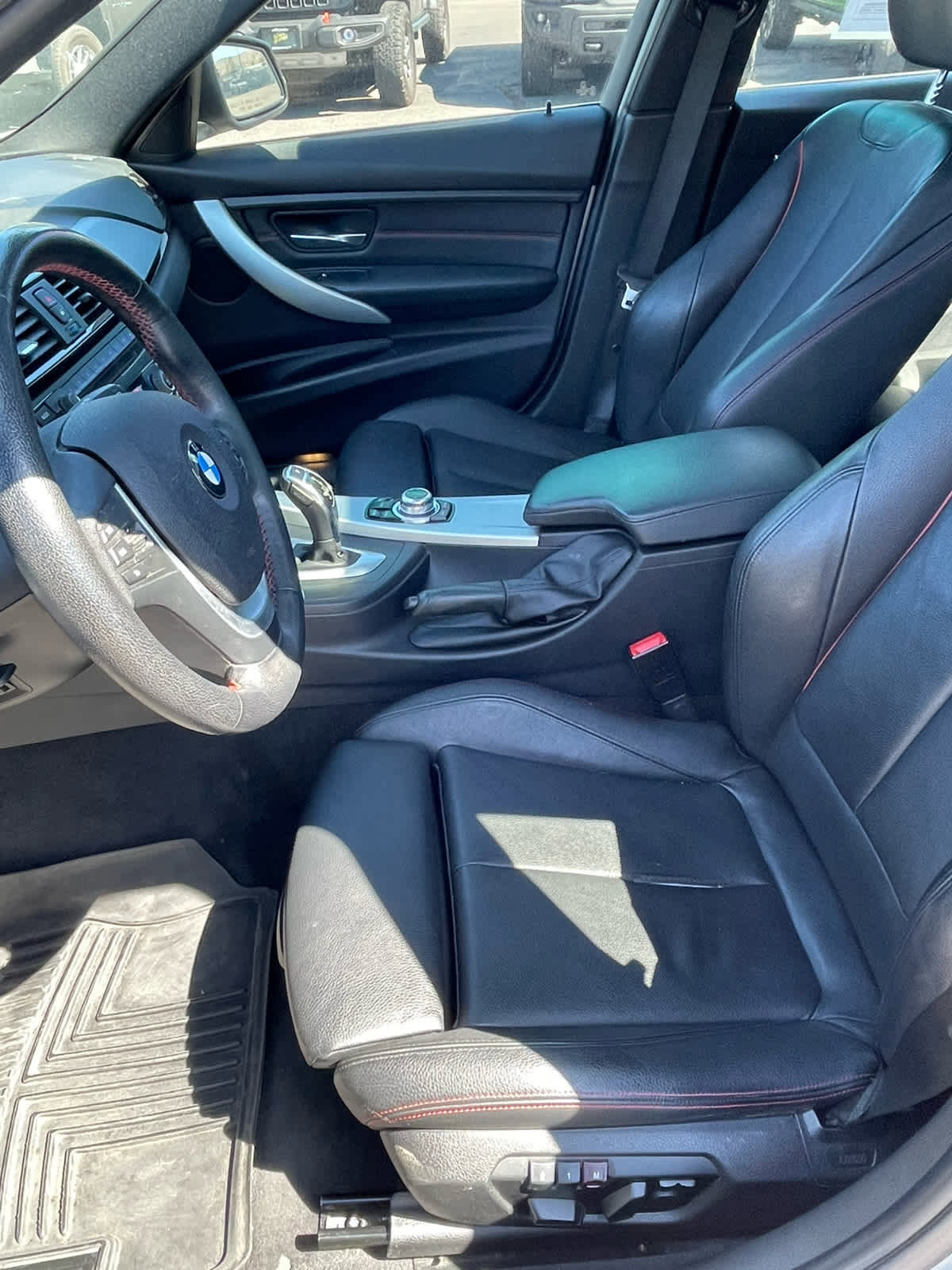 Used 2013 BMW 328i xDrive Sedan AWD/4WD image 25