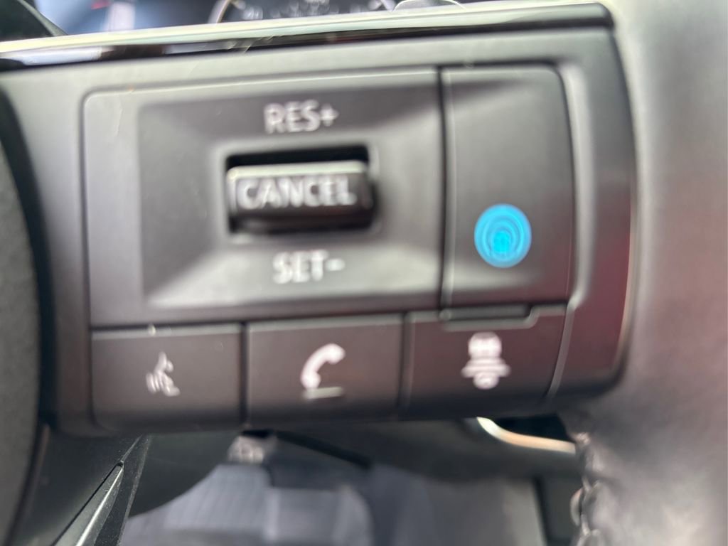 Used 2021 Nissan Rogue SV image 26