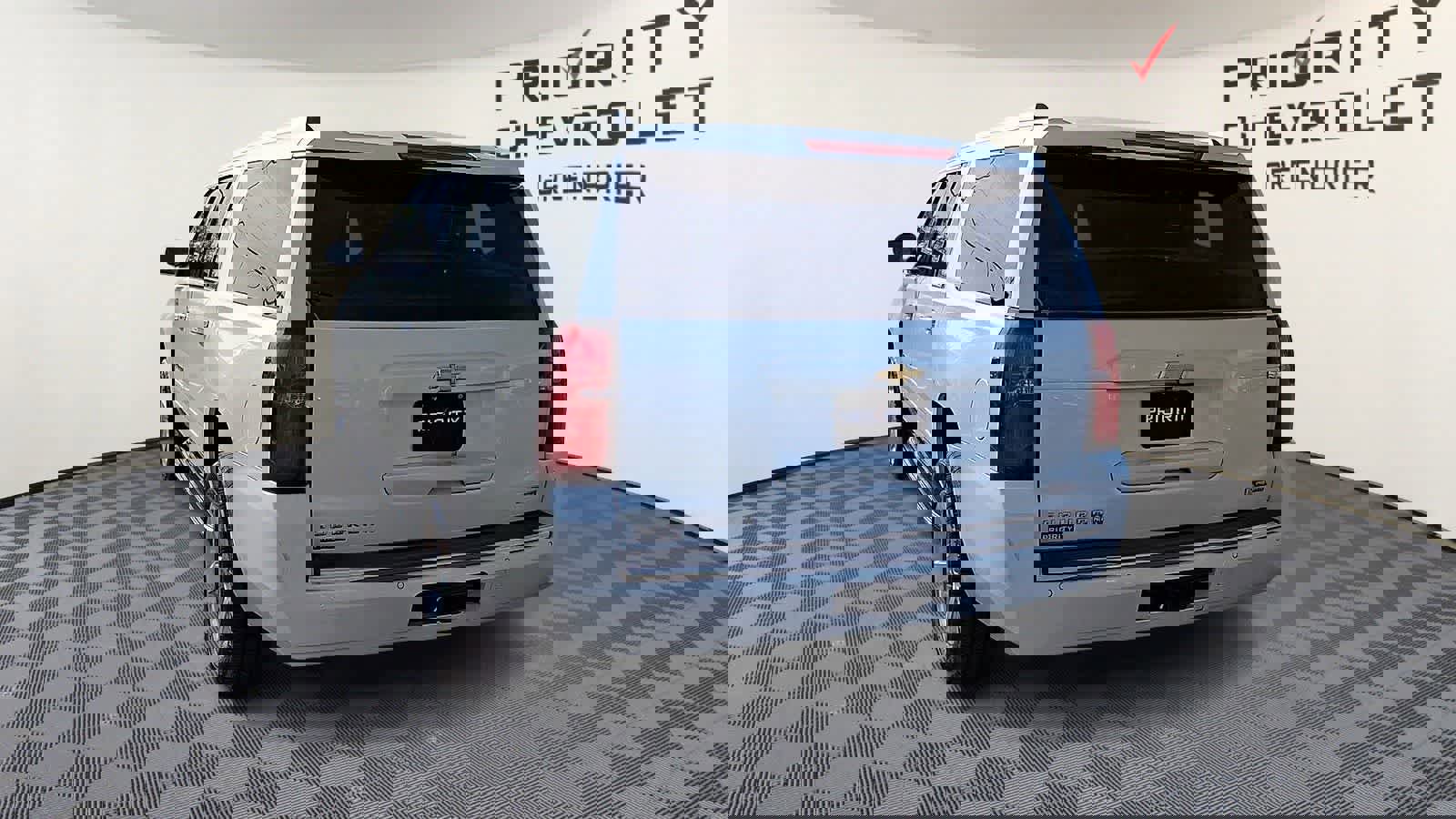 Used 2018 Chevrolet Suburban Premier image 7