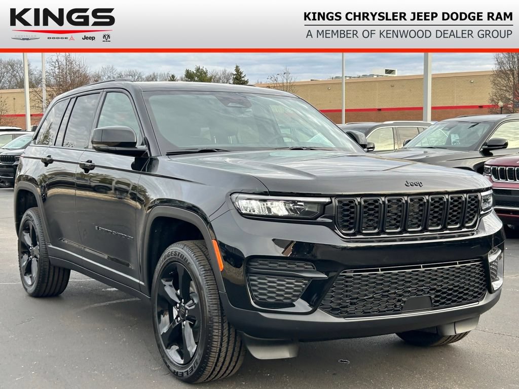 New 2025 Jeep Grand Cherokee 4WD image 1