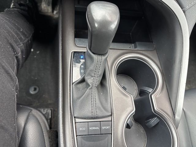 Used 2024 Toyota Camry SE image 18