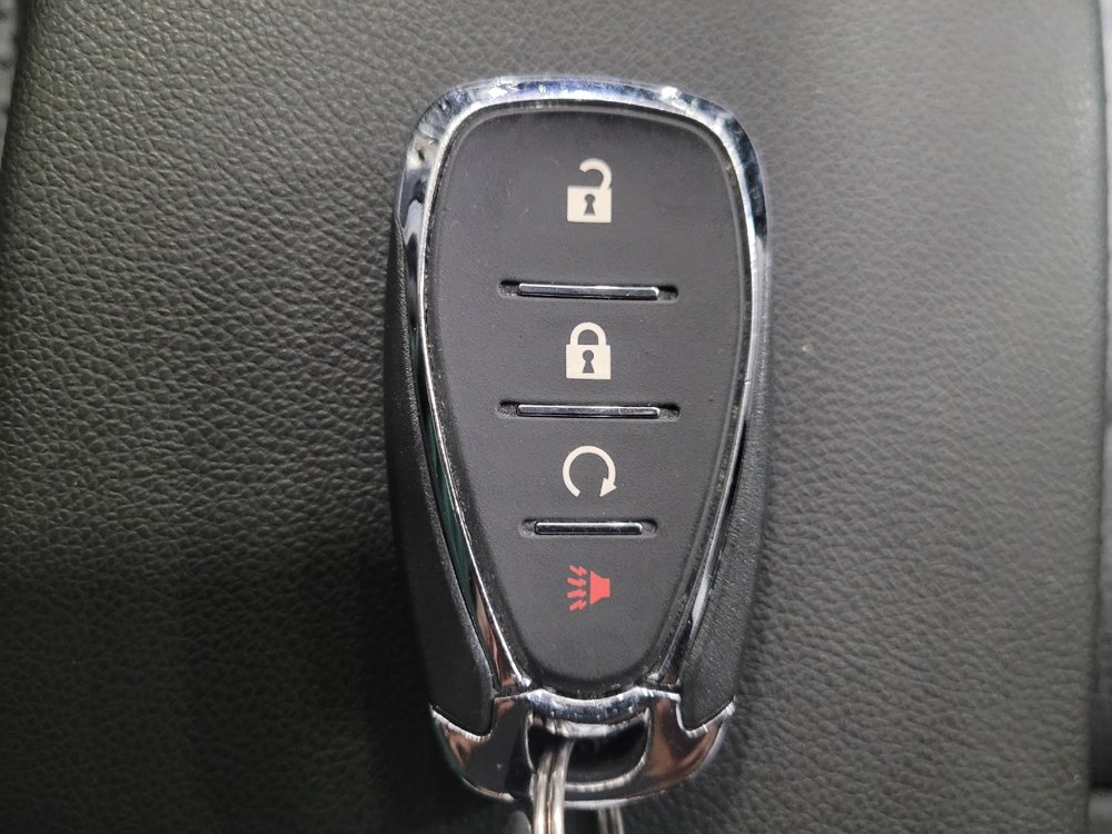 Used 2025 Chevrolet Trax LT FWD image 32