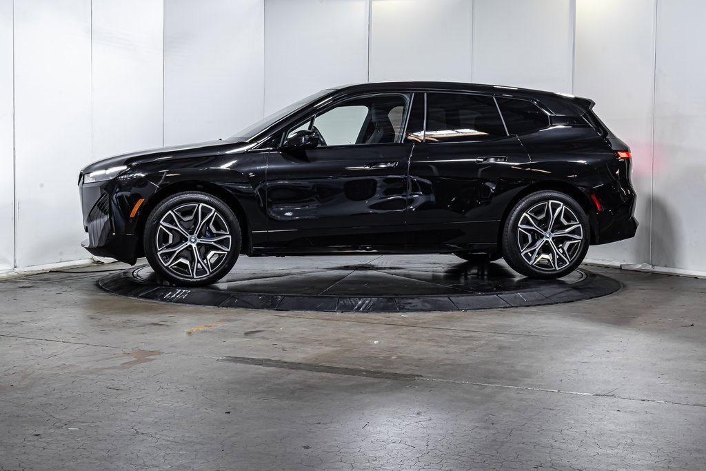 Used 2025 BMW iX xDrive50 image 2