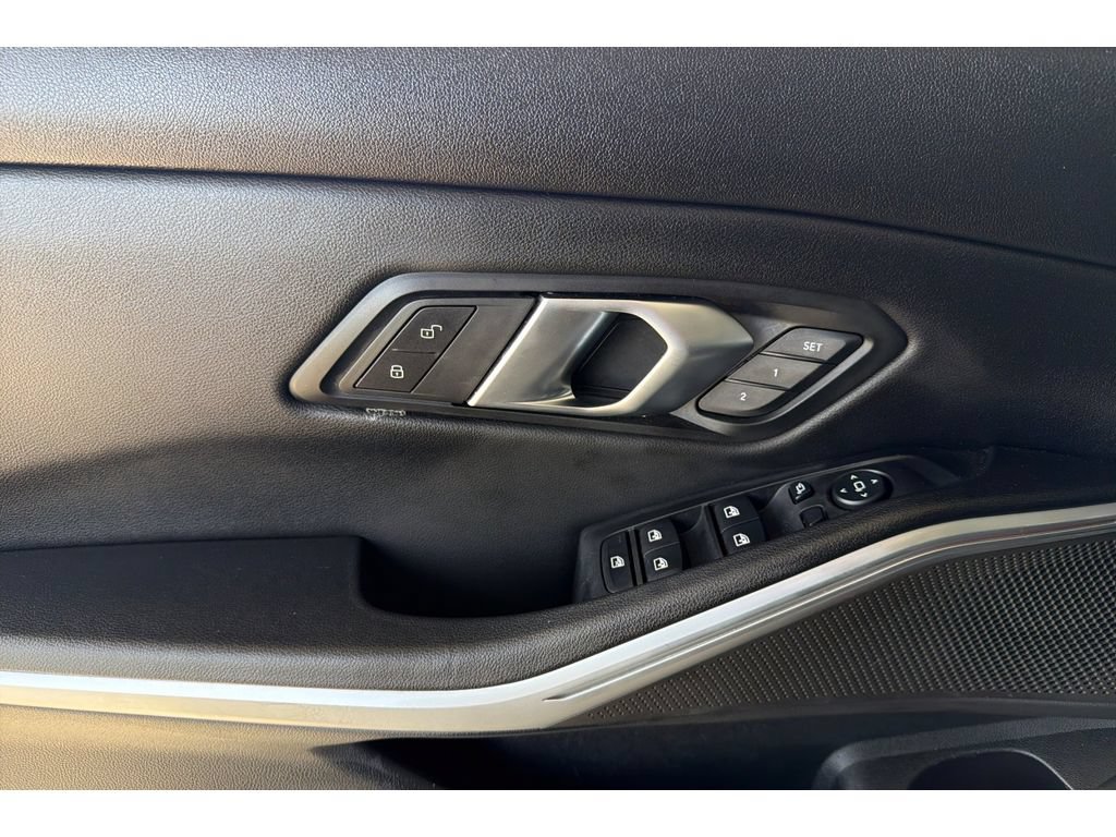 Used 2025 BMW 330i Sedan RWD image 11