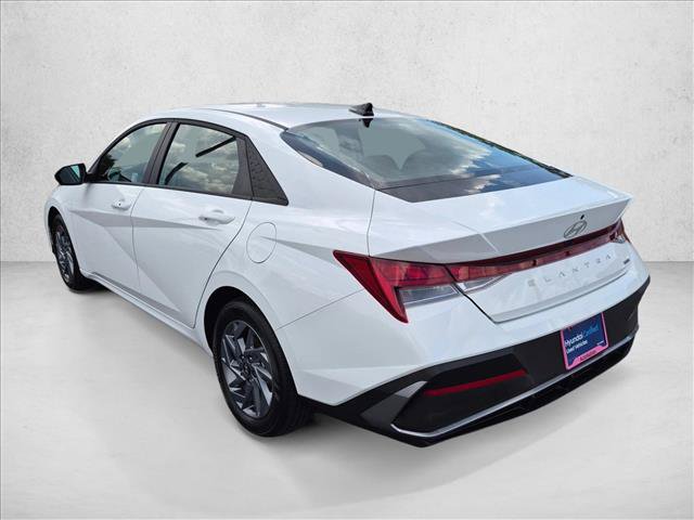 Certified 2025 Hyundai Elantra Hybrid FWD image 8