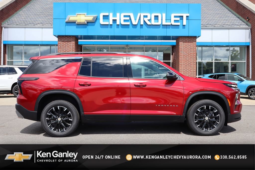 New 2025 Chevrolet Traverse LT w/ Sun and Wheel Package