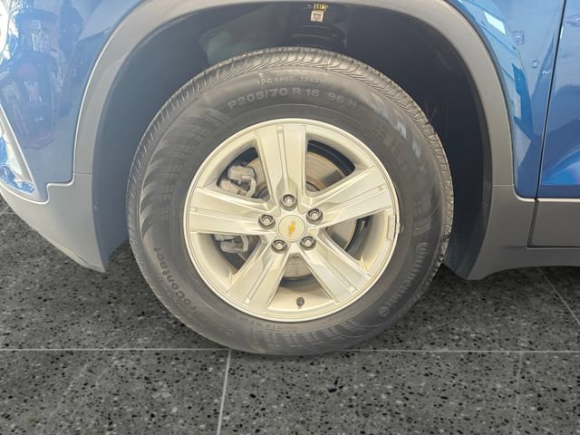 Used 2020 Chevrolet Trax LT w/ LT Convenience Package FWD image 24