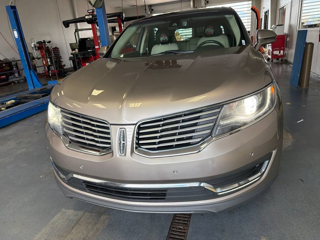 Used 2018 Lincoln MKX Reserve w/ Driver Assistance Package AWD/4WD image 5
