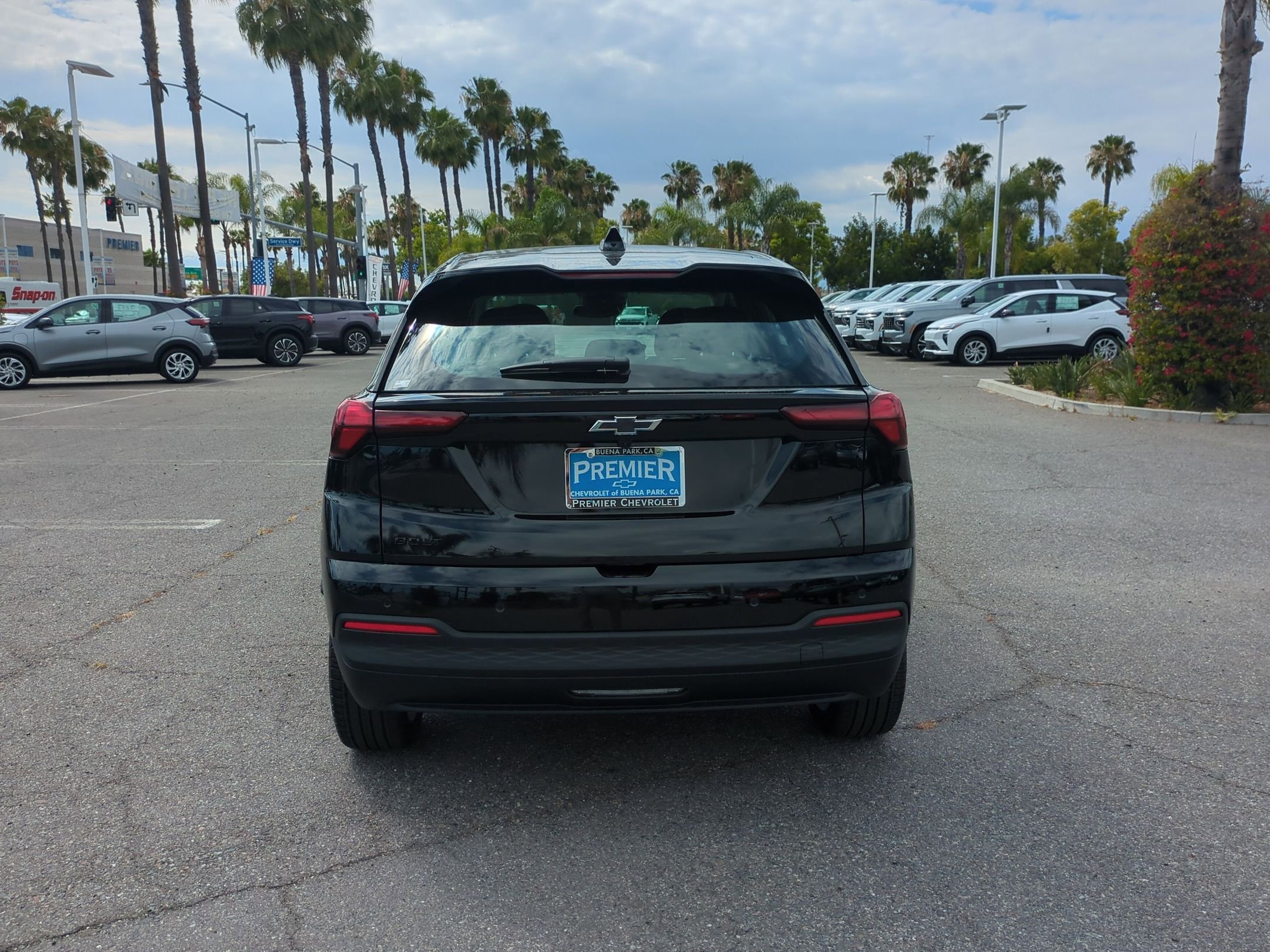 New 2027 Chevrolet Bolt LT w/ Comfort Package FWD image 4