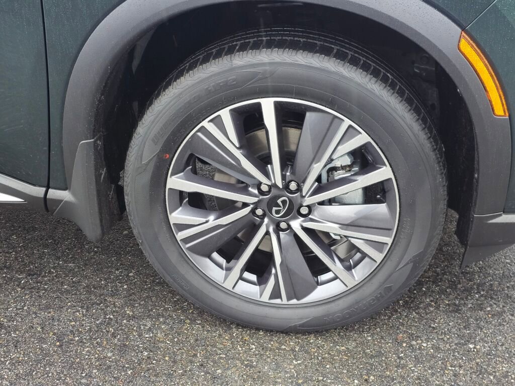 New 2026 INFINITI QX60 Luxe image 9