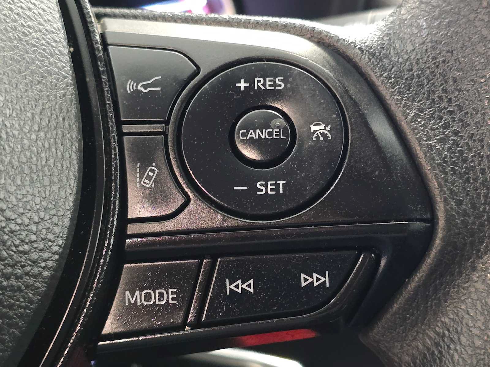 Used 2023 Toyota RAV4 LE AWD/4WD image 20