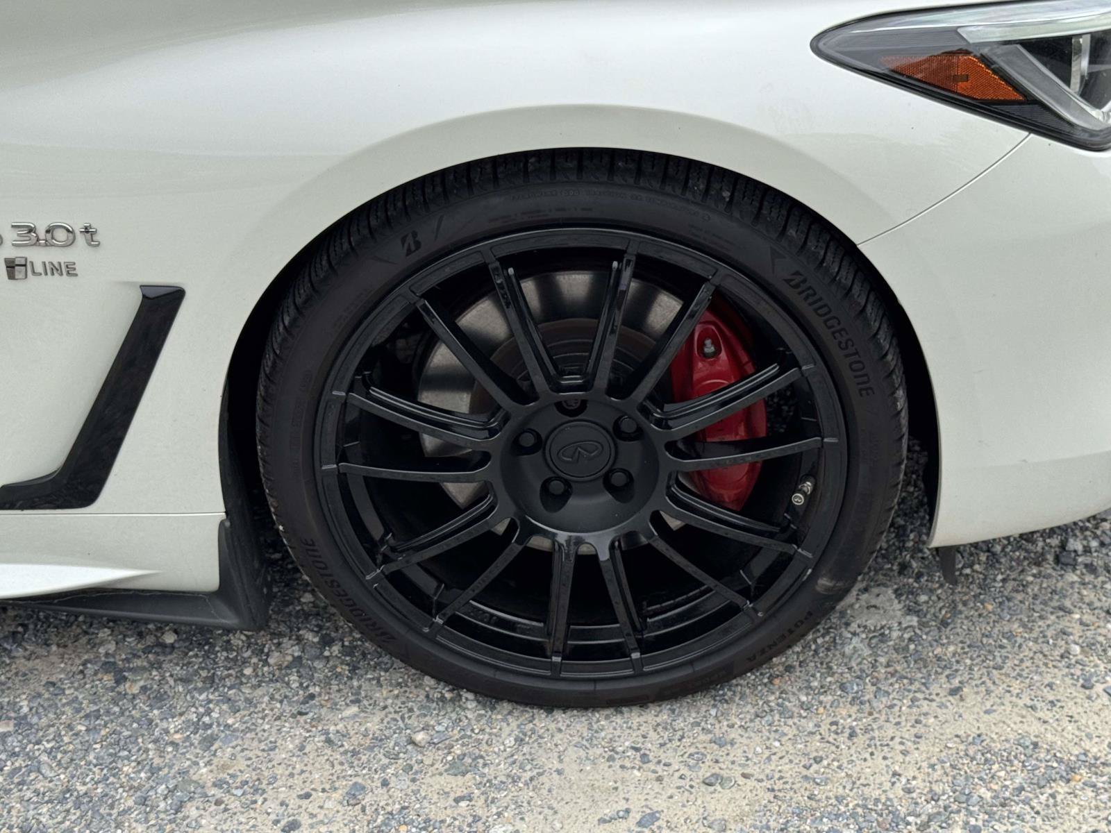 Used 2019 INFINITI Q60 Red Sport 400 AWD/4WD image 6