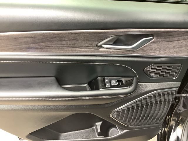 Used 2023 Jeep Grand Cherokee L Overland AWD/4WD image 12