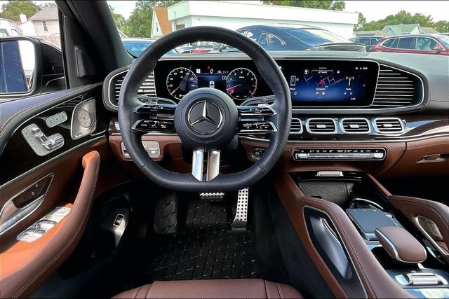 Certified 2025 Mercedes-Benz GLS 580 4MATIC image 8