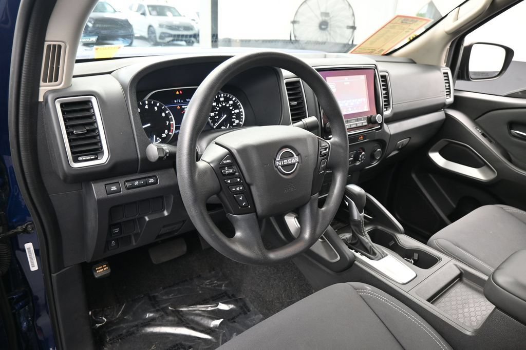 Used 2022 Nissan Frontier SV RWD image 11