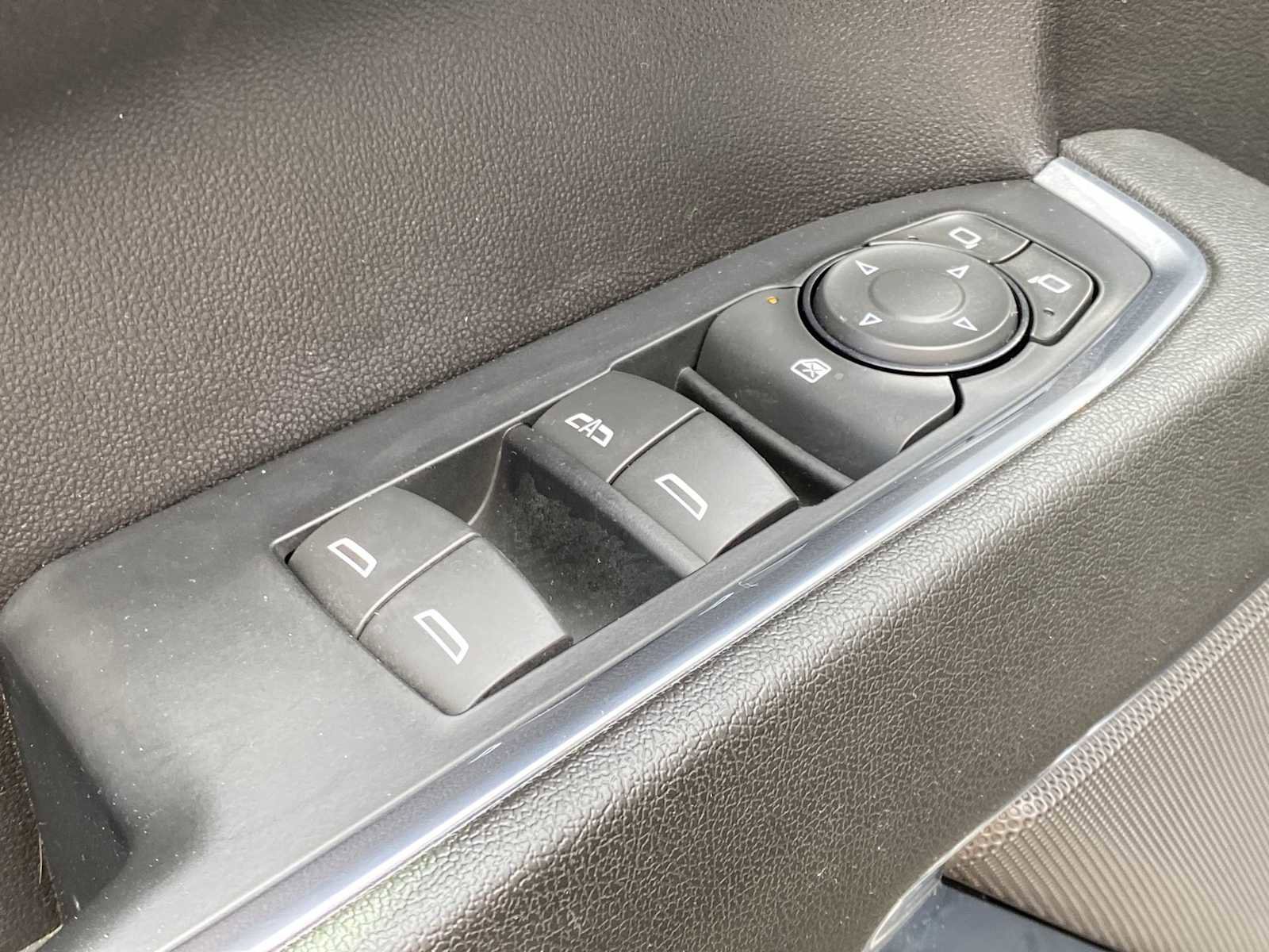 Used 2024 Chevrolet Silverado 1500 LT Trail Boss w/ Convenience Package II AWD/4WD image 20