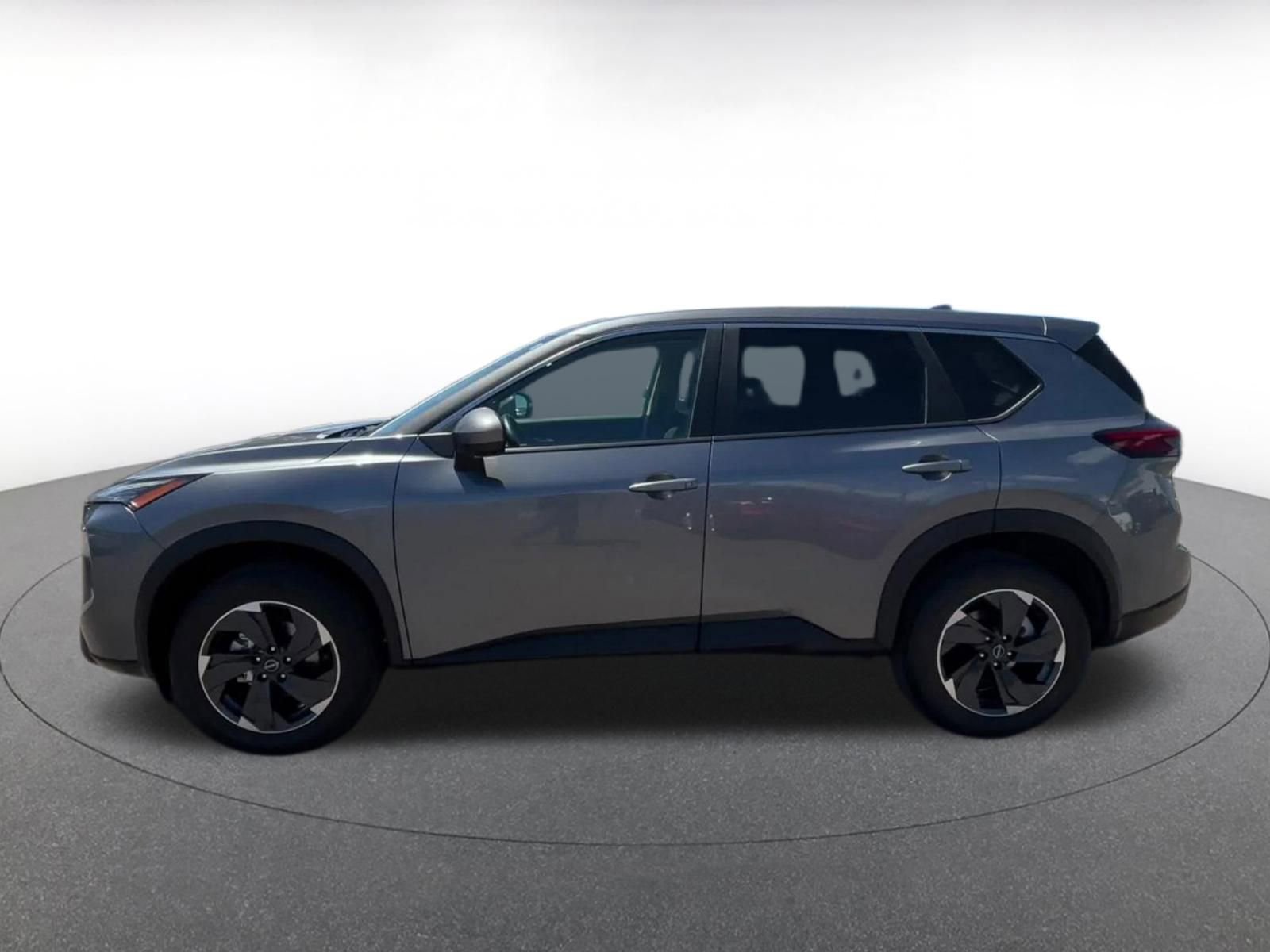 Used 2025 Nissan Rogue SV FWD image 9