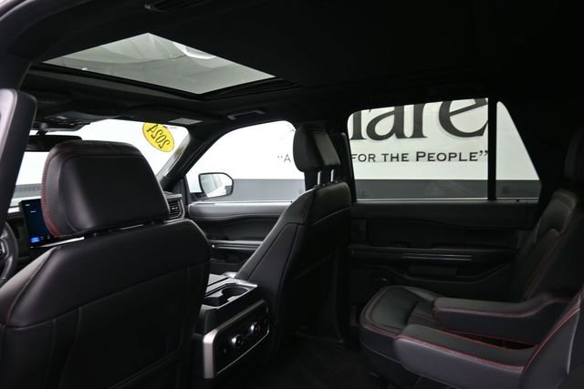Used 2024 Ford Expedition Limited AWD/4WD image 26