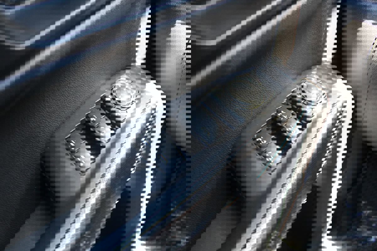 Used 2021 GMC Sierra 1500 AT4 w/ AT4 Preferred Package image 11