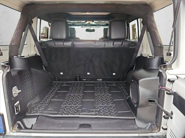 Used 2013 Jeep Wrangler Unlimited Sahara AWD/4WD image 6