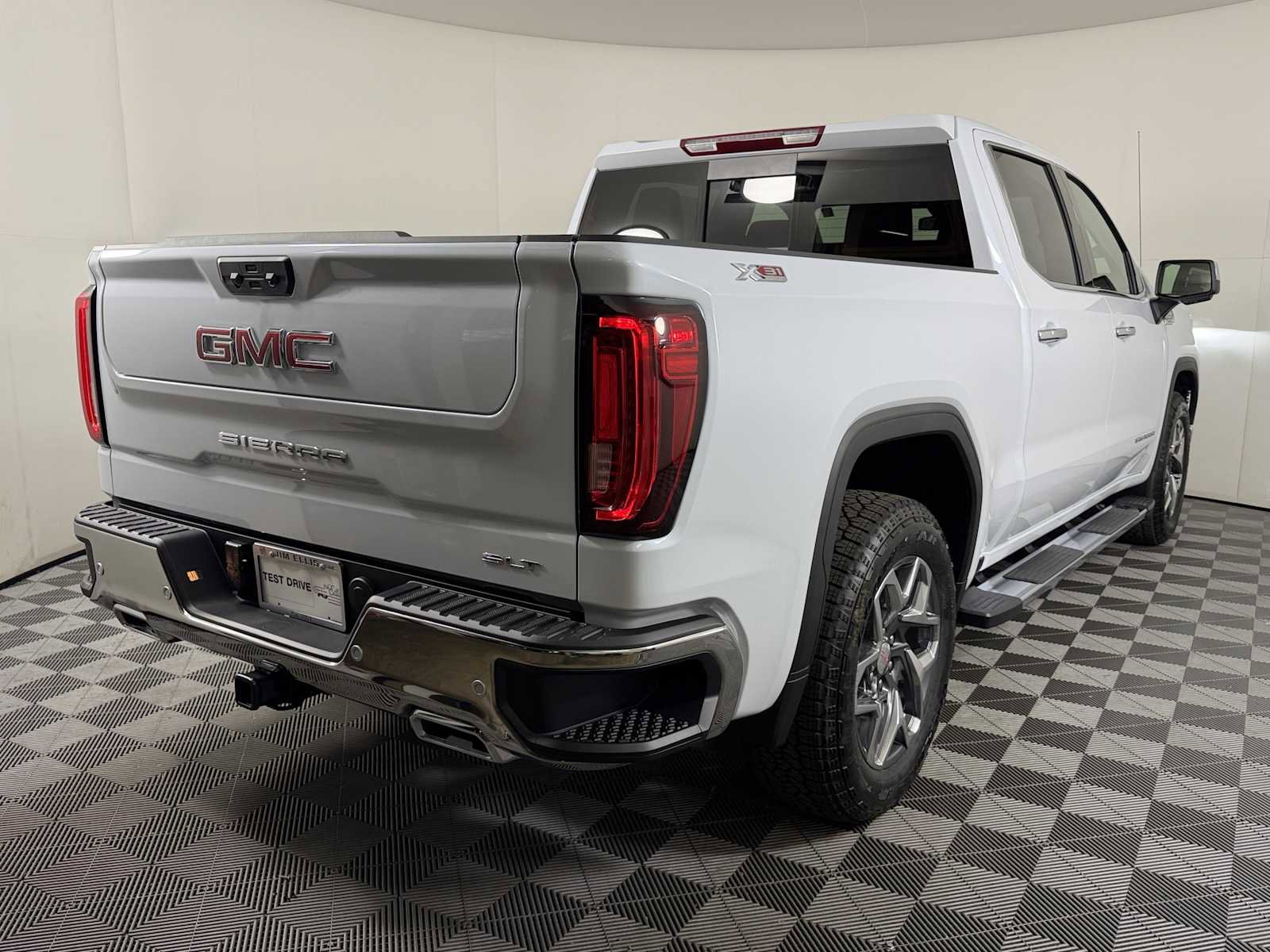 New 2026 GMC Sierra 1500 SLT w/ SLT Premium Plus Package AWD/4WD image 6
