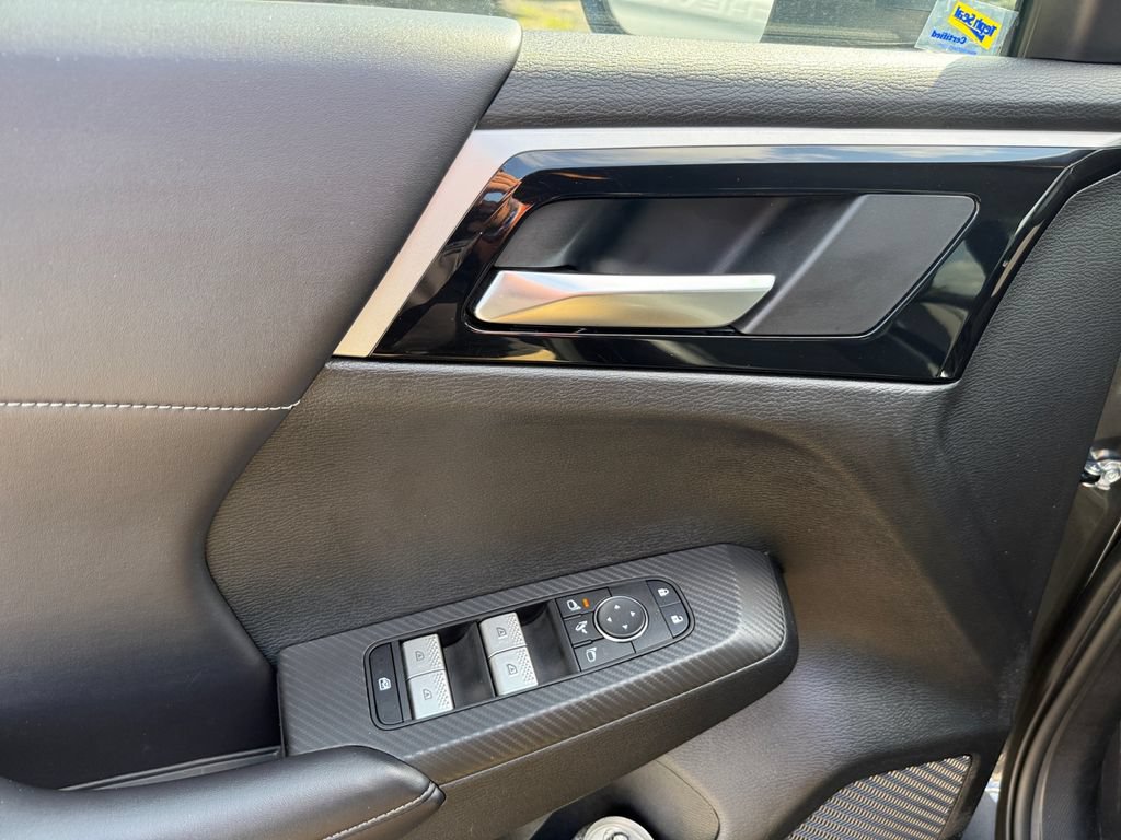 Used 2024 Mitsubishi Outlander SE FWD image 19