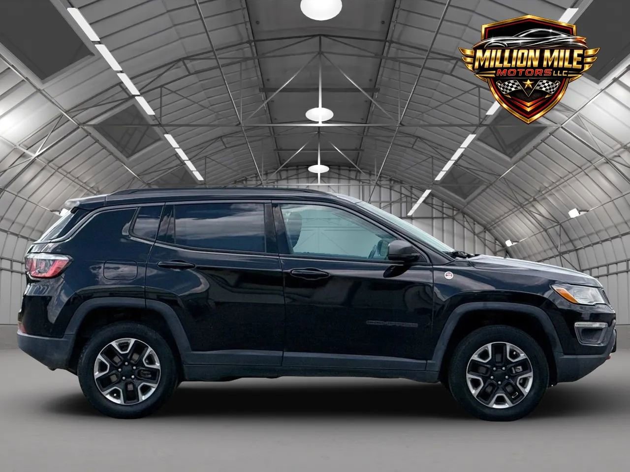 Used 2018 Jeep Compass Trailhawk w/ Leather Interior Group AWD/4WD image 7