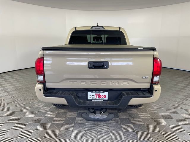 Used 2019 Toyota Tacoma TRD Off-Road AWD/4WD image 16