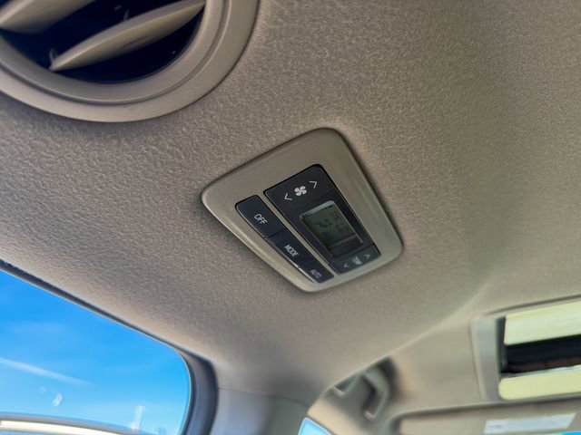 Used 2014 Toyota Sienna Limited w/ Limited Premium Package image 31