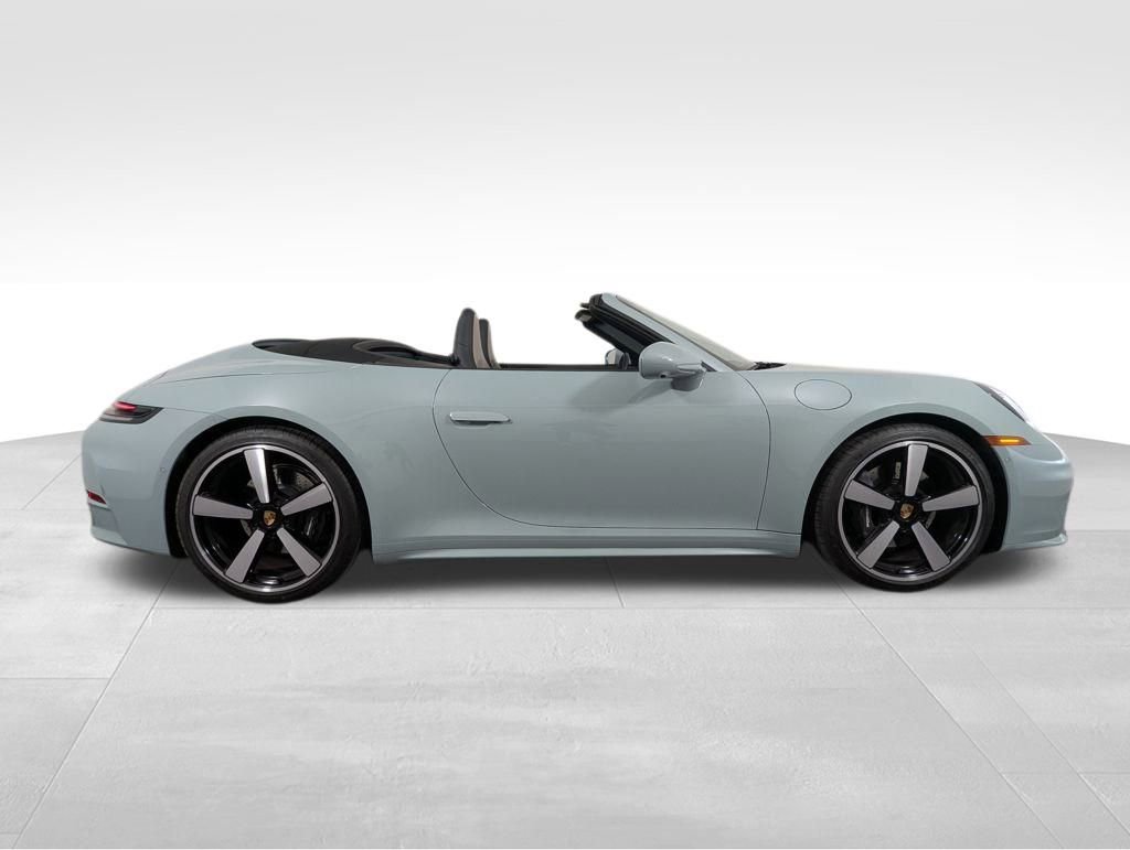 Used 2025 Porsche 911 Carrera image 34