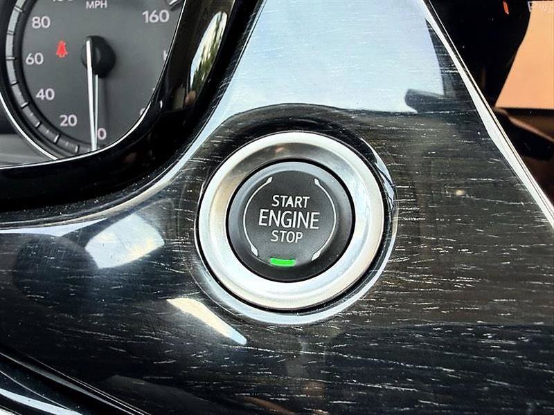 Used 2022 Cadillac XT6 Premium Luxury w/ Technology Package FWD image 40