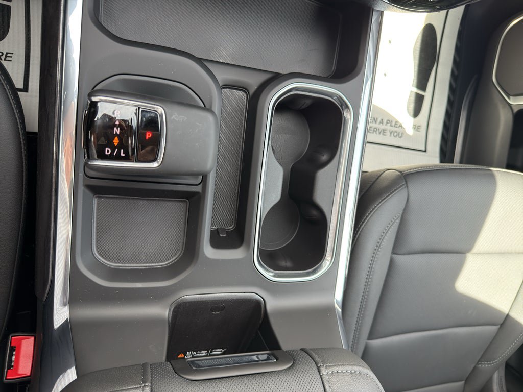 New 2026 Chevrolet Silverado 1500 LTZ w/ Z71 Off-Road Package AWD/4WD image 23