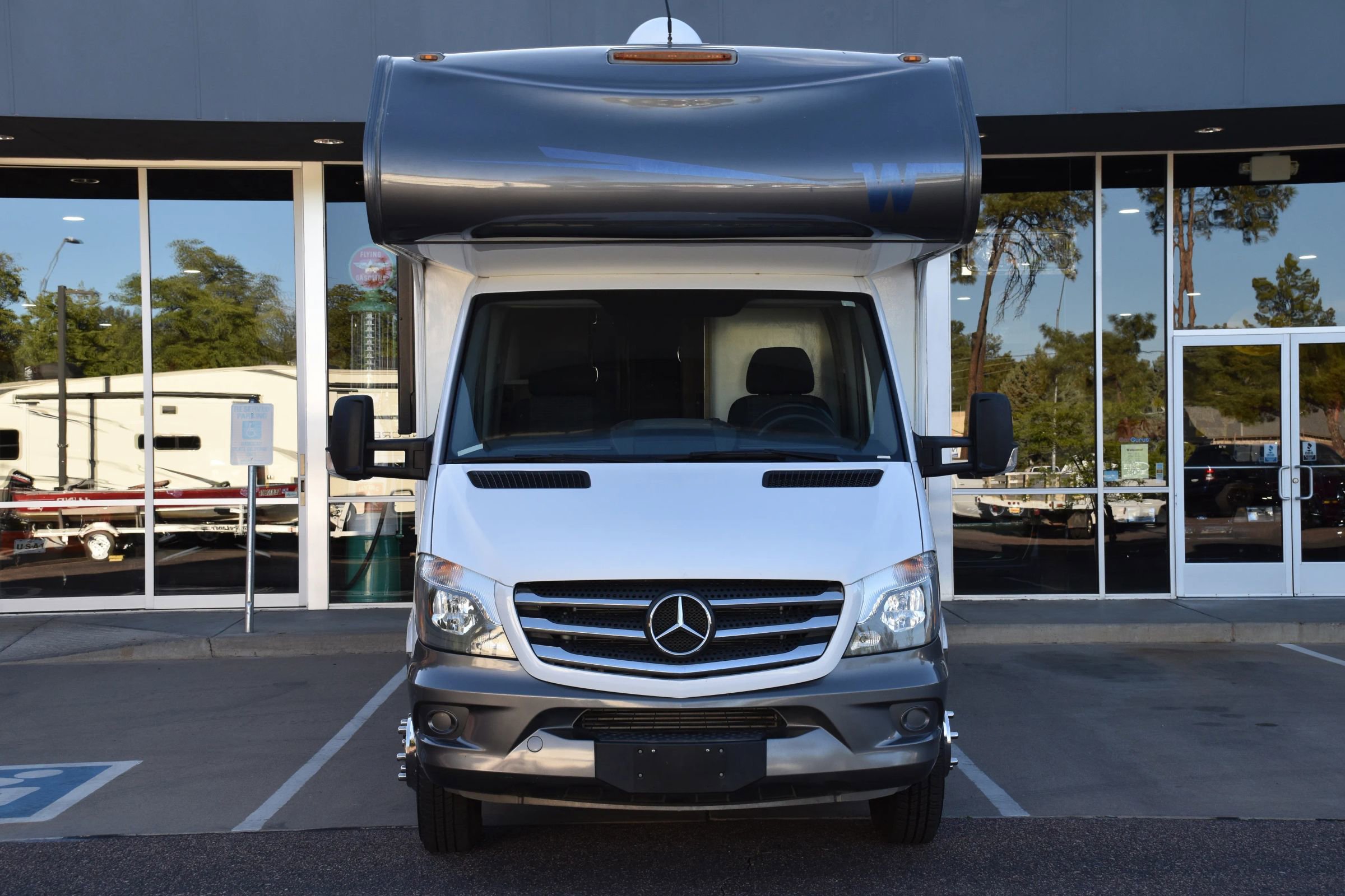Used 2018 Mercedes-Benz Sprinter 3500 image 3