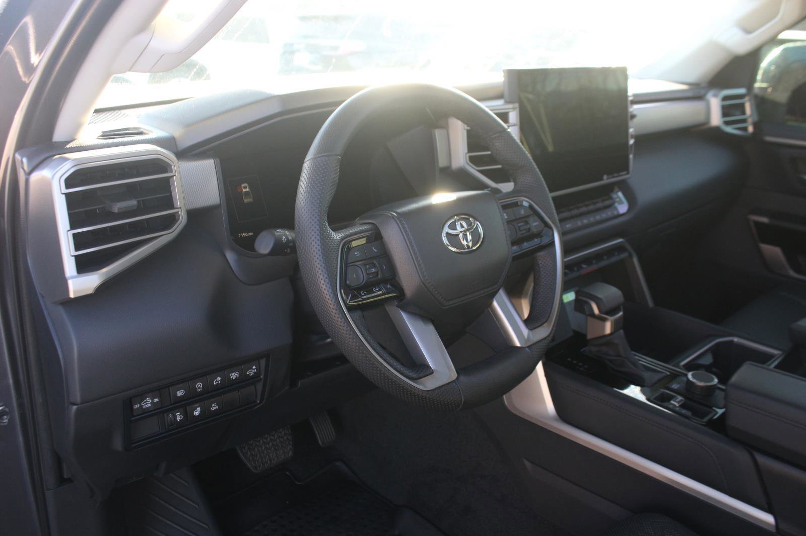 Used 2024 Toyota Tundra Limited w/ Power Package image 17