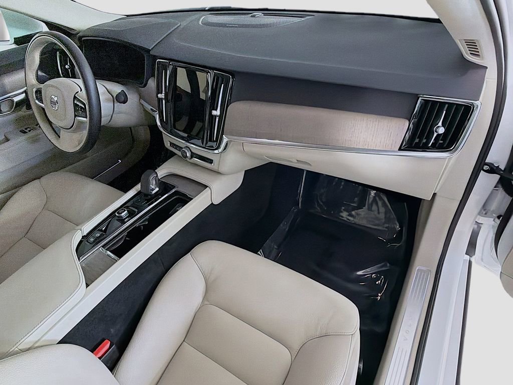 Certified 2023 Volvo S90 B6 Plus w/ Protection Package Premier AWD/4WD image 31