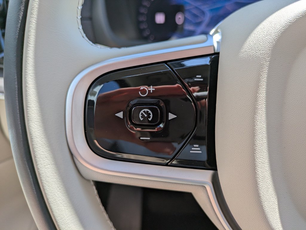 New 2026 Volvo XC90 T8 Ultra w/ Protection Package Premier AWD/4WD image 26