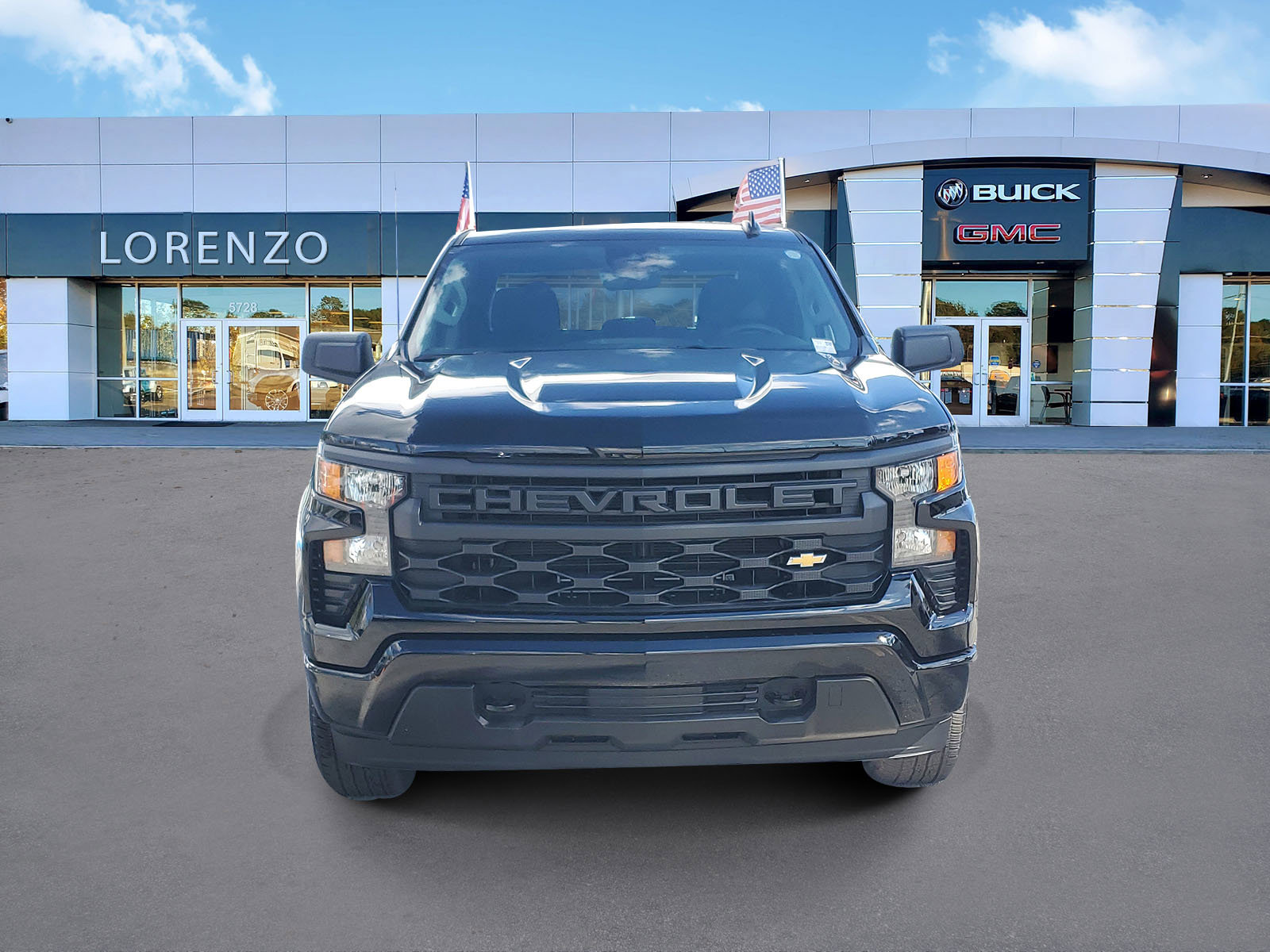 Used 2025 Chevrolet Silverado 1500 Custom image 2