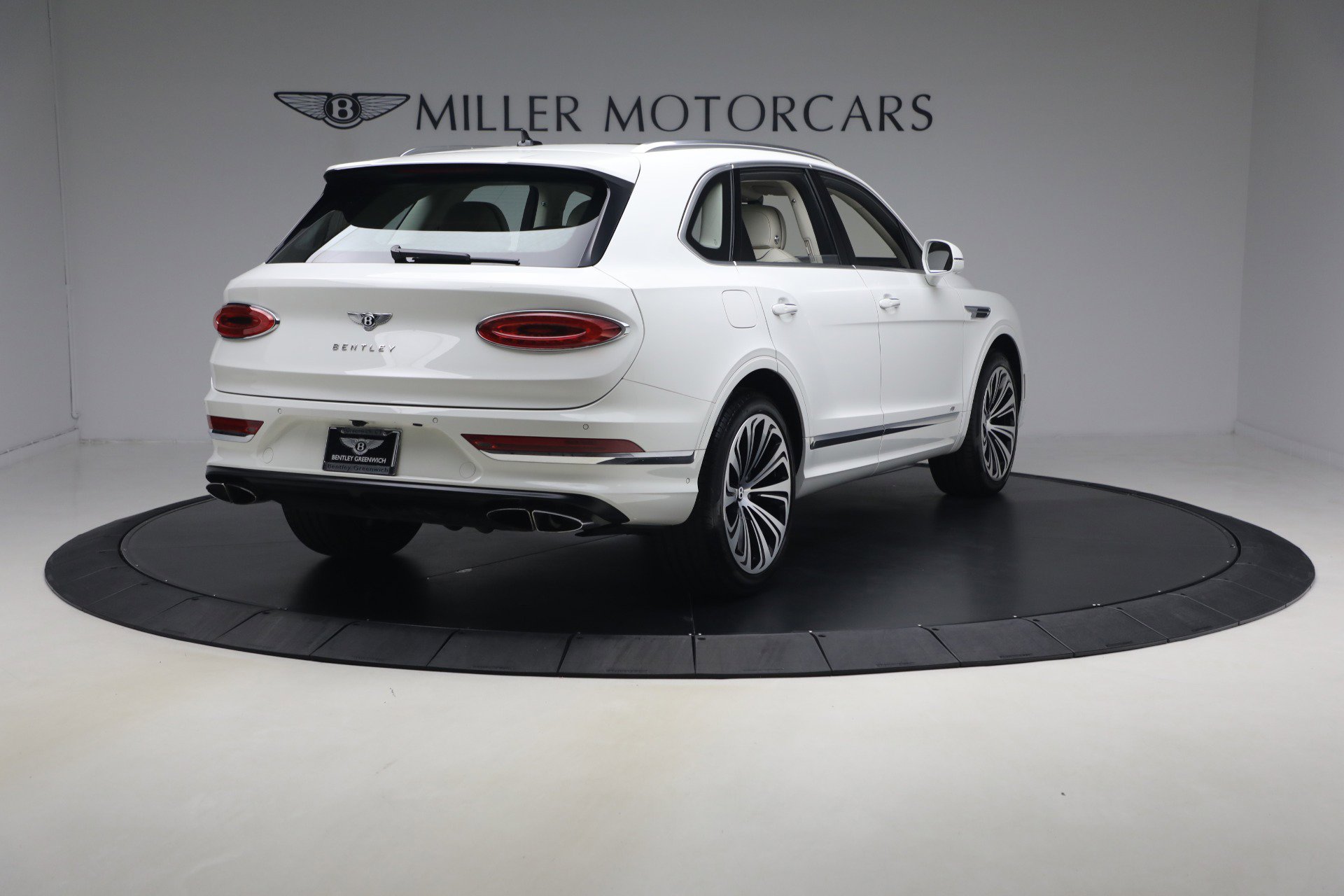Used 2022 Bentley Bentayga AWD/4WD image 7