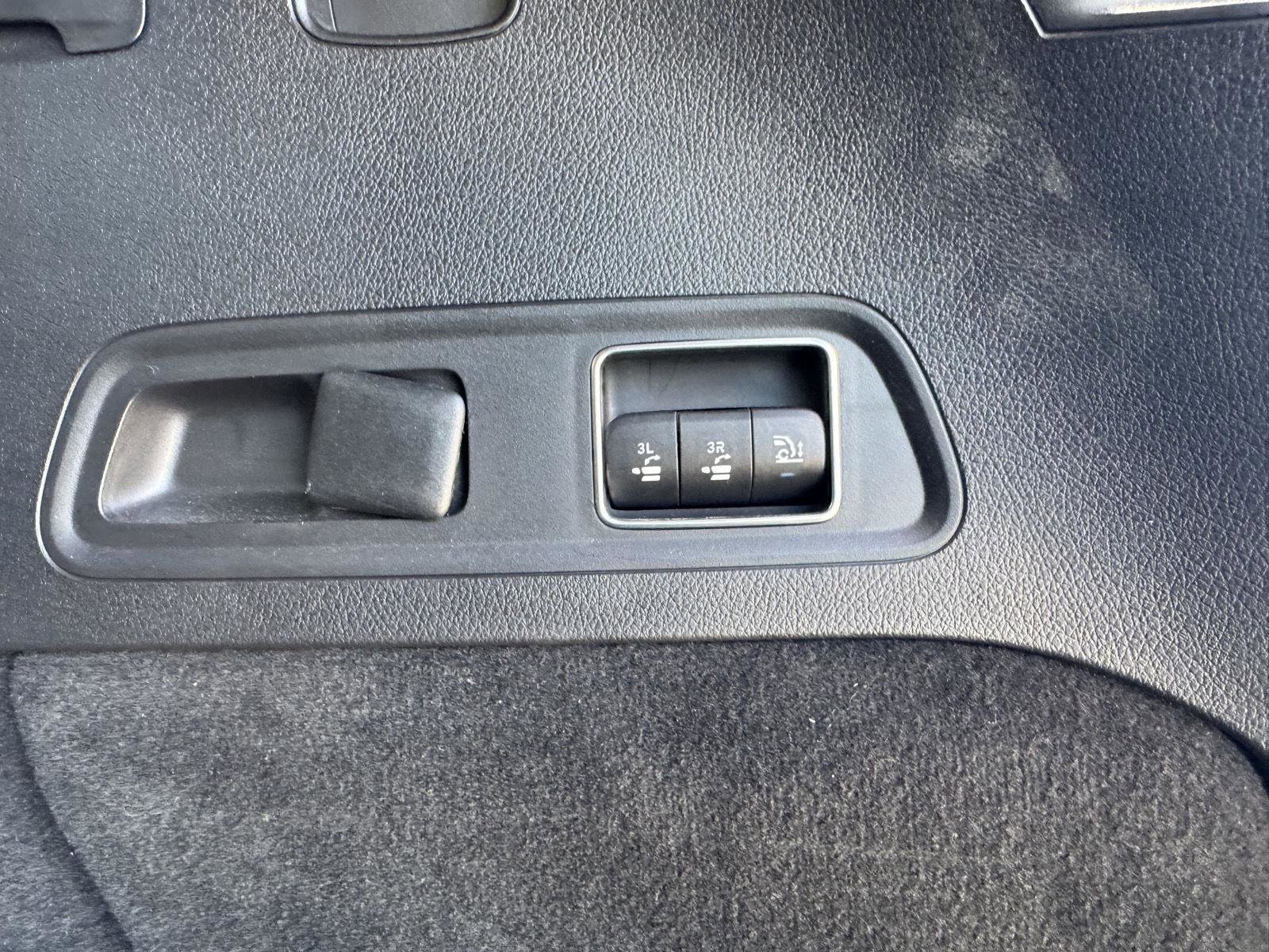 Certified 2025 Mercedes-Benz GLS 450 GLS 450 image 26