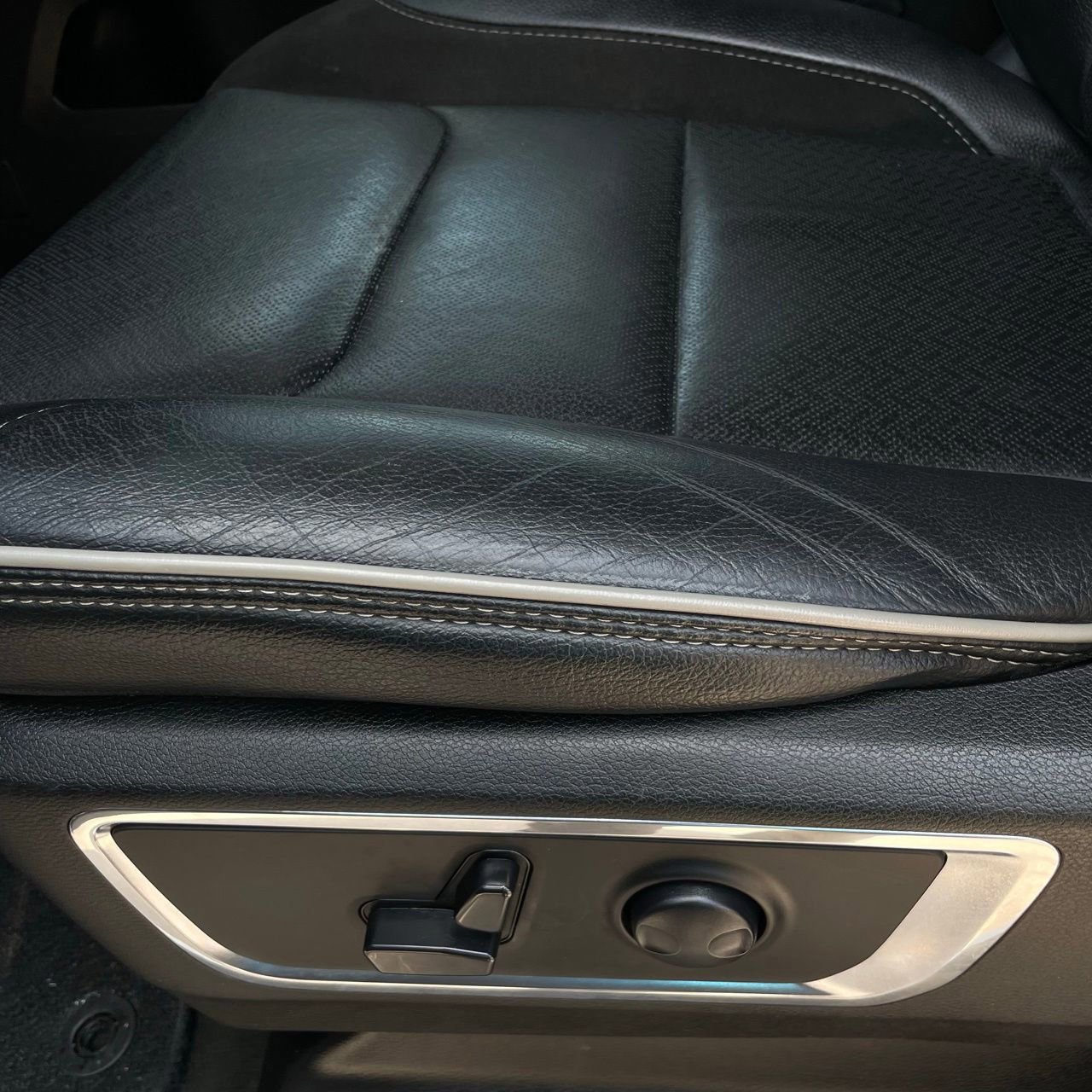 Used 2024 RAM 1500 Laramie RWD image 22