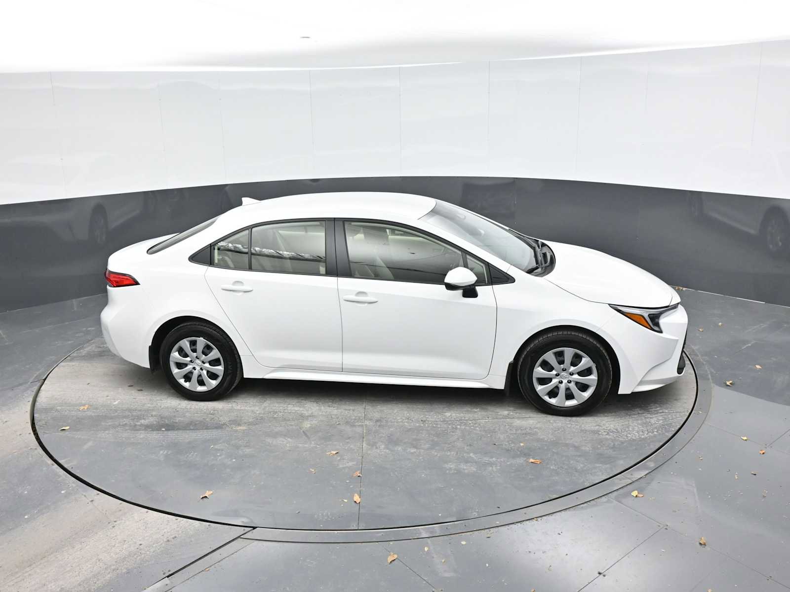 Used 2024 Toyota Corolla LE image 16