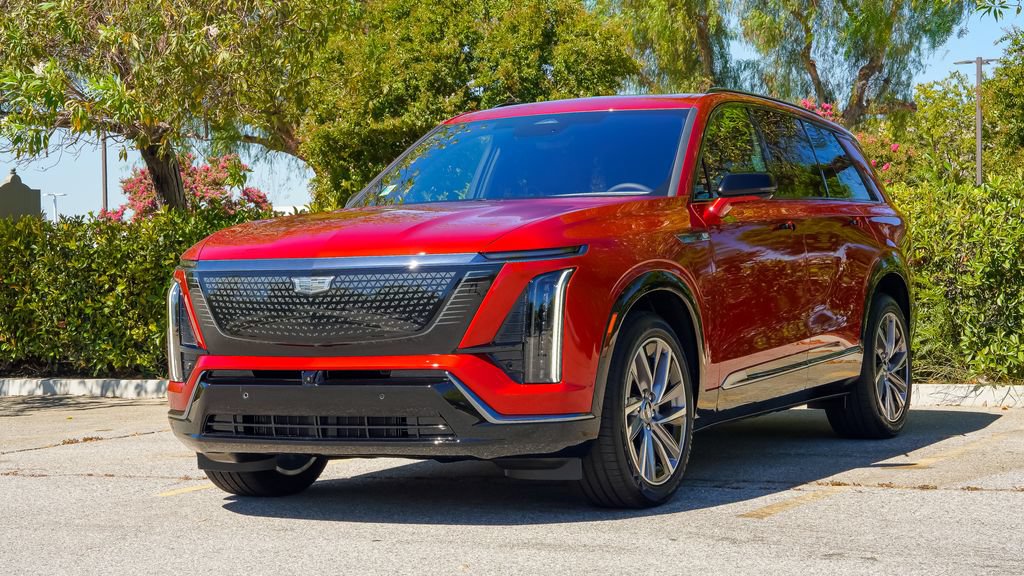 Used 2026 Cadillac Vistiq Sport AWD/4WD image 2