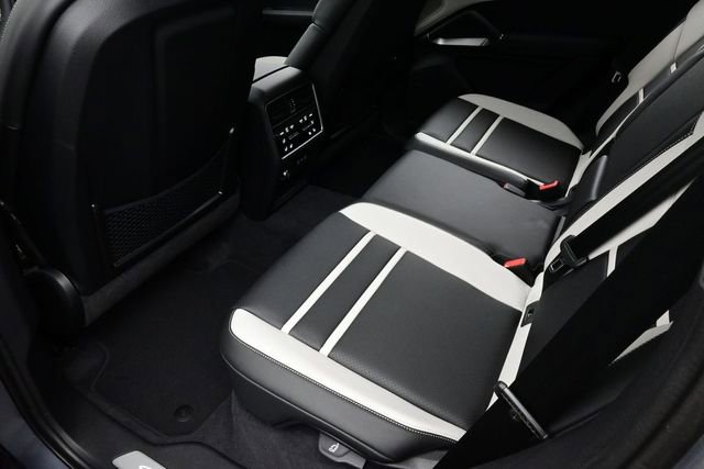 New 2026 Porsche Cayenne GTS AWD/4WD image 15