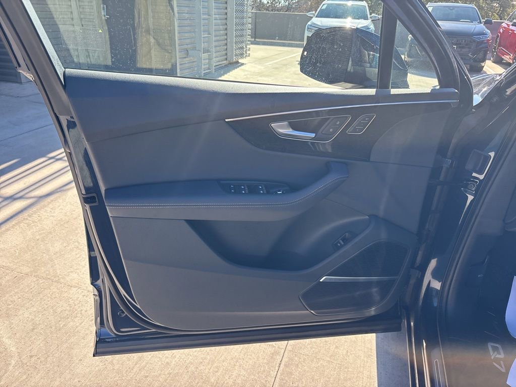 Used 2025 Audi Q7 3.0T Premium Plus w/ Premium Plus Package image 10