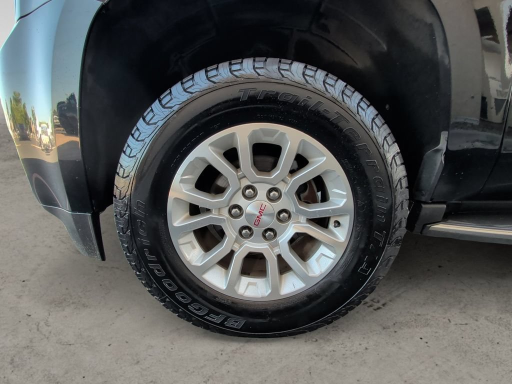 Used 2016 GMC Yukon XL SLT w/ Open Road Package AWD/4WD image 14