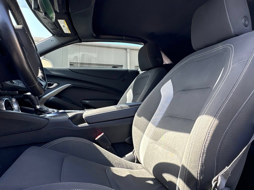 Used 2023 Chevrolet Camaro LT RWD image 15