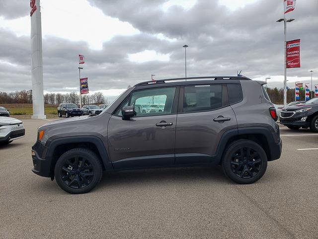 Used 2016 Jeep Renegade Latitude image 8