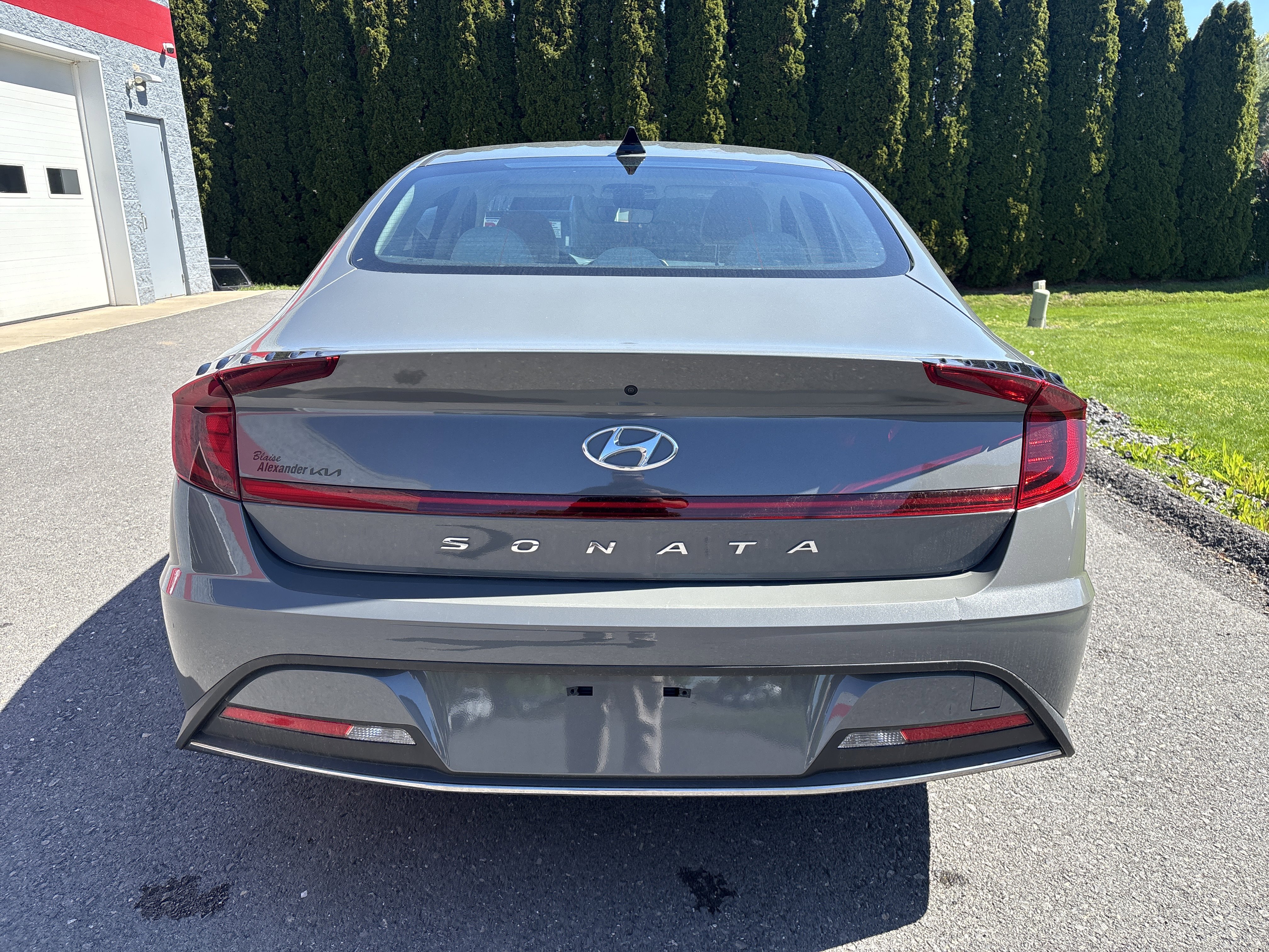 Used 2023 Hyundai Sonata SE FWD image 4