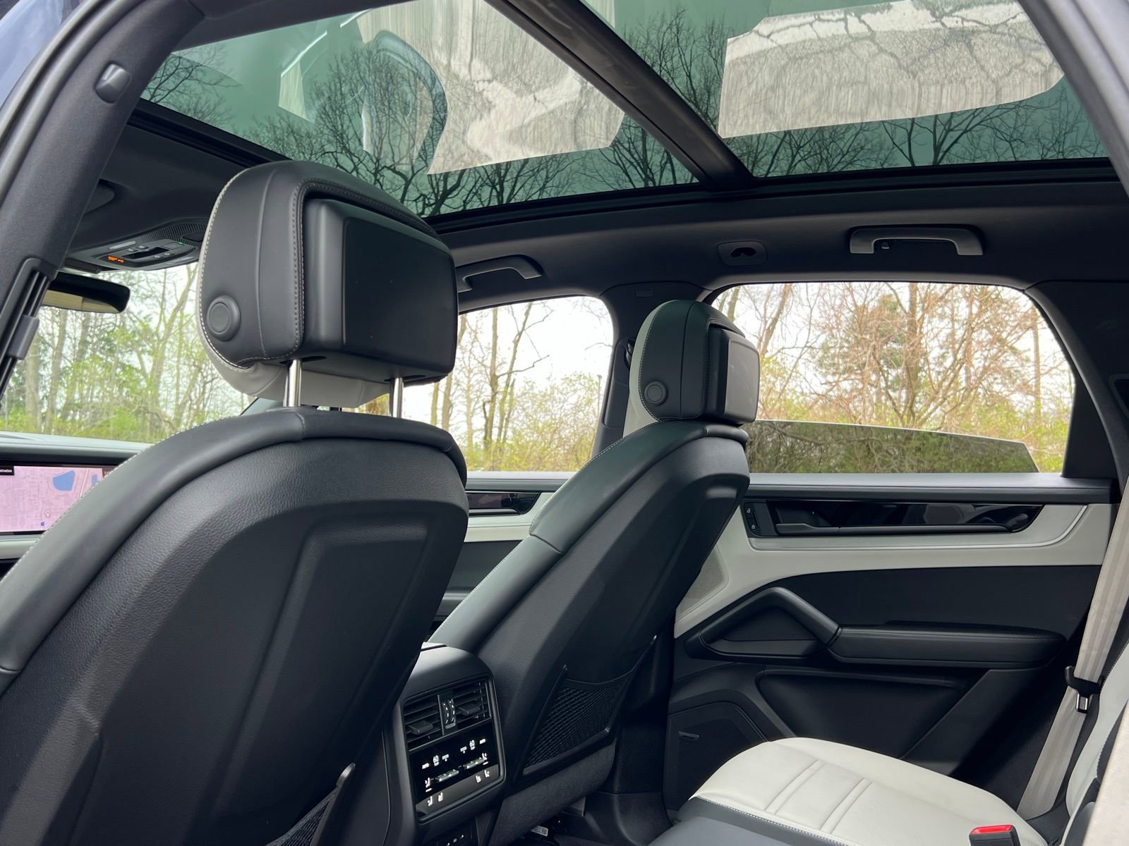 Certified 2025 Porsche Cayenne image 21