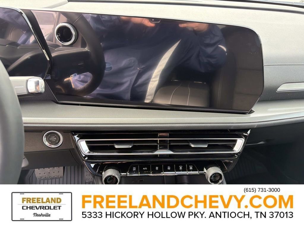 New 2026 Chevrolet Traverse LT w/ LPO, Floor Liner Package image 24